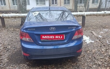 Hyundai Solaris II рестайлинг, 2011 год, 700 000 рублей, 5 фотография