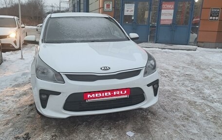 KIA Rio IV, 2017 год, 860 000 рублей, 4 фотография