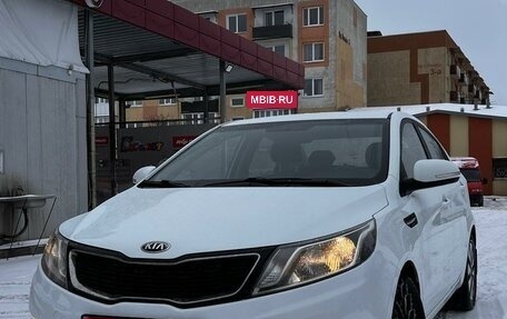 KIA Rio III рестайлинг, 2013 год, 1 157 000 рублей, 2 фотография