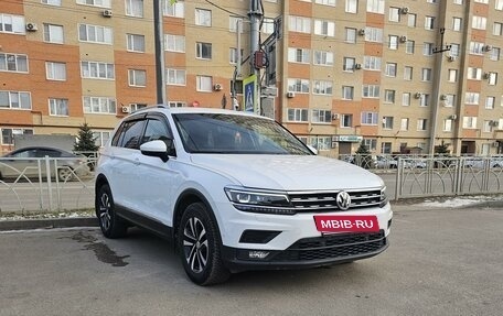 Volkswagen Tiguan II, 2019 год, 2 550 000 рублей, 3 фотография