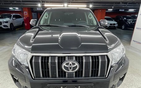 Toyota Land Cruiser Prado 150 рестайлинг 2, 2021 год, 6 700 000 рублей, 5 фотография