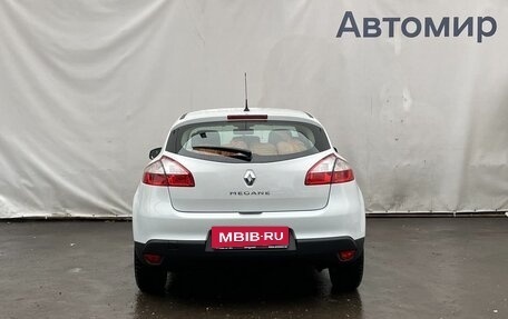 Renault Megane III, 2013 год, 909 900 рублей, 6 фотография