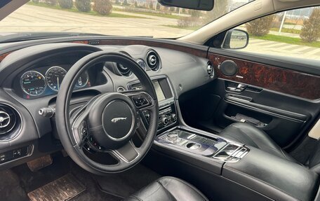 Jaguar XJ IV (X351), 2011 год, 16 фотография