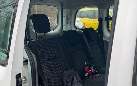 Renault Kangoo II рестайлинг, 2010 год, 550 000 рублей, 6 фотография