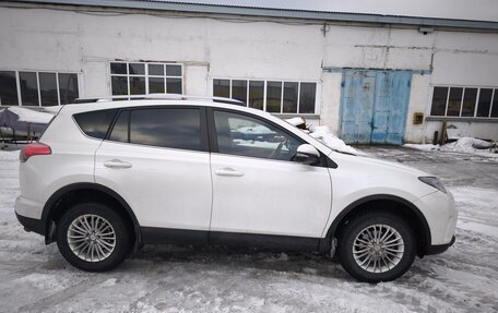 Toyota RAV4, 2018 год, 2 800 000 рублей, 2 фотография