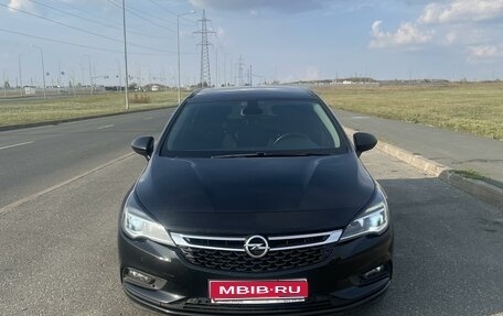 Opel Astra K, 2018 год, 1 750 000 рублей, 1 фотография