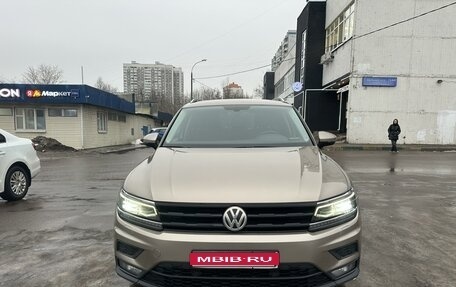 Volkswagen Tiguan II, 2018 год, 2 500 000 рублей, 1 фотография