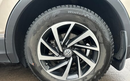 Volkswagen Tiguan II, 2018 год, 2 500 000 рублей, 22 фотография