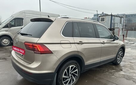 Volkswagen Tiguan II, 2018 год, 2 500 000 рублей, 7 фотография