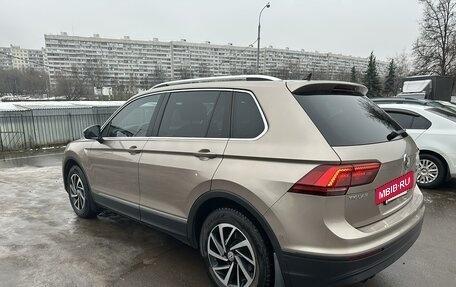 Volkswagen Tiguan II, 2018 год, 2 500 000 рублей, 5 фотография