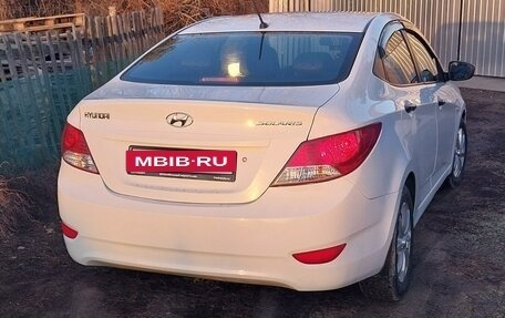 Hyundai Solaris II рестайлинг, 2011 год, 1 200 000 рублей, 21 фотография