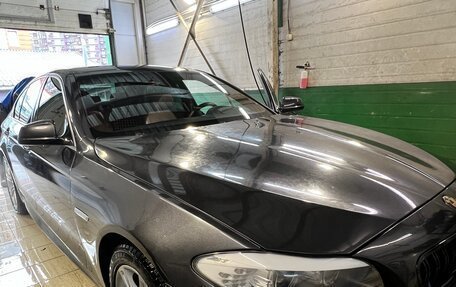 BMW 5 серия, 2010 год, 2 800 000 рублей, 8 фотография