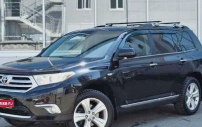 Toyota Highlander III, 2013 год, 2 170 000 рублей, 1 фотография