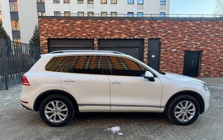 Volkswagen Touareg III, 2012 год, 2 390 000 рублей, 7 фотография