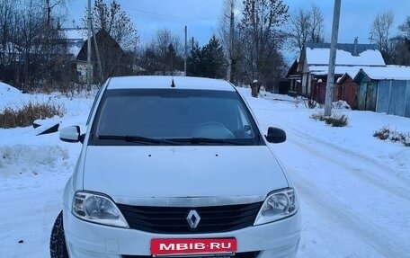 Renault Logan I, 2013 год, 315 000 рублей, 3 фотография