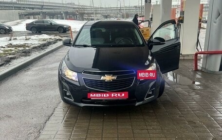 Chevrolet Cruze II, 2014 год, 800 000 рублей, 4 фотография