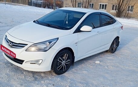 Hyundai Solaris II рестайлинг, 2014 год, 1 050 000 рублей, 7 фотография