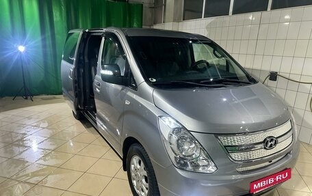 Hyundai Grand Starex Grand Starex I рестайлинг 2, 2011 год, 1 549 999 рублей, 3 фотография