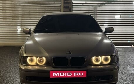 BMW 5 серия, 2002 год, 580 000 рублей, 14 фотография