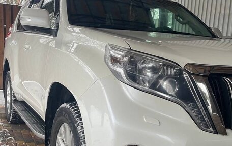 Toyota Land Cruiser Prado 150 рестайлинг 2, 2015 год, 4 200 000 рублей, 3 фотография