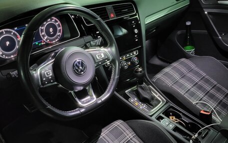 Volkswagen Golf VII, 2018 год, 2 650 000 рублей, 5 фотография