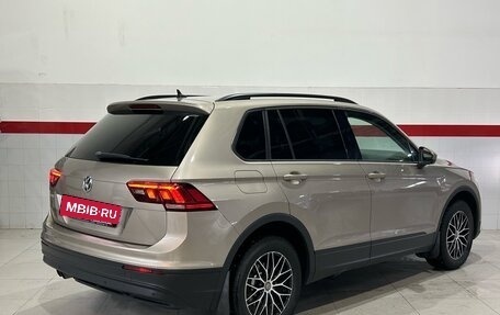 Volkswagen Tiguan II, 2019 год, 2 350 000 рублей, 8 фотография