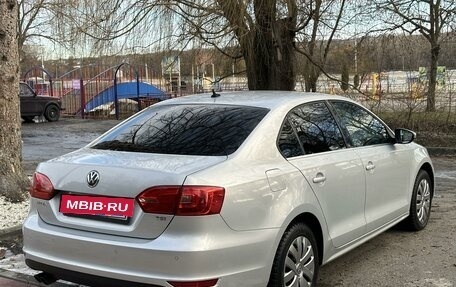 Volkswagen Jetta VI, 2012 год, 1 100 000 рублей, 4 фотография