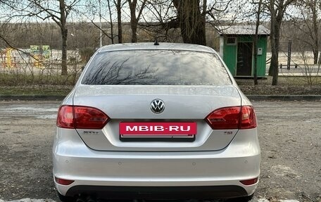 Volkswagen Jetta VI, 2012 год, 1 100 000 рублей, 5 фотография