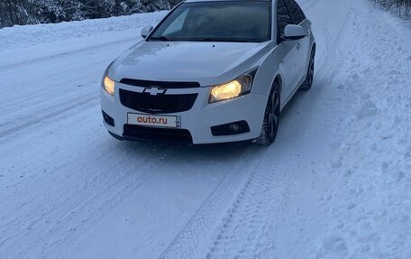 Chevrolet Cruze II, 2012 год, 950 000 рублей, 2 фотография