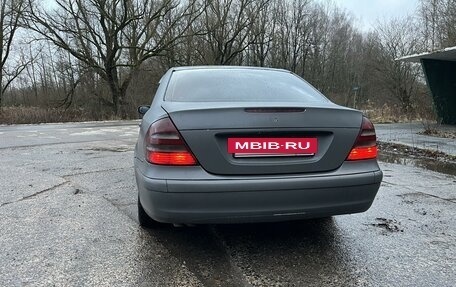 Mercedes-Benz E-Класс, 2002 год, 680 000 рублей, 5 фотография