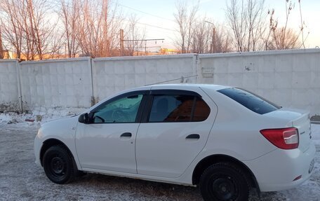 Renault Logan II, 2016 год, 850 000 рублей, 11 фотография