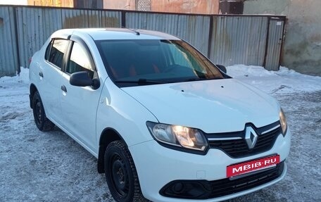 Renault Logan II, 2016 год, 850 000 рублей, 2 фотография