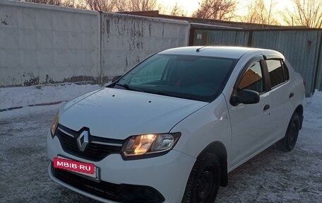 Renault Logan II, 2016 год, 850 000 рублей, 6 фотография