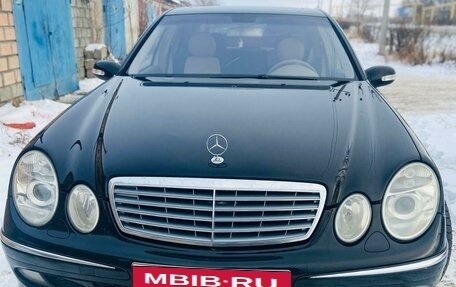 Mercedes-Benz E-Класс, 2002 год, 750 000 рублей, 1 фотография