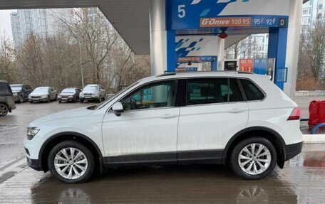 Volkswagen Tiguan II, 2017 год, 2 350 000 рублей, 4 фотография