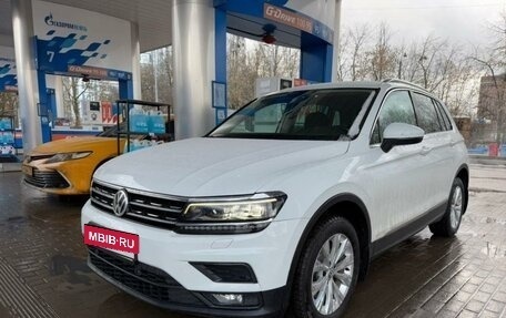 Volkswagen Tiguan II, 2017 год, 2 350 000 рублей, 3 фотография