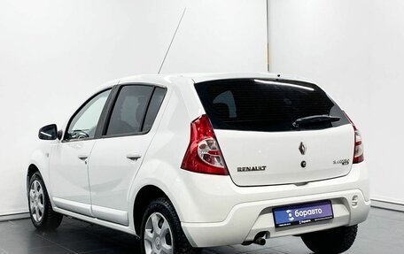 Renault Sandero I, 2013 год, 750 000 рублей, 3 фотография