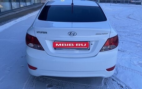 Hyundai Solaris II рестайлинг, 2013 год, 880 000 рублей, 3 фотография