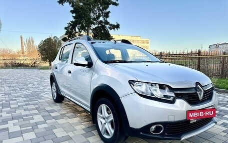 Renault Sandero II рестайлинг, 2013 год, 900 000 рублей, 3 фотография