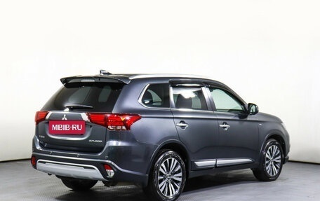 Mitsubishi Outlander III рестайлинг 3, 2019 год, 3 850 000 рублей, 5 фотография