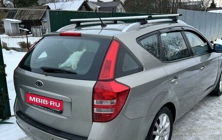 KIA cee'd I рестайлинг, 2010 год, 700 000 рублей, 2 фотография