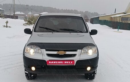 Chevrolet Niva I рестайлинг, 2011 год, 455 000 рублей, 3 фотография