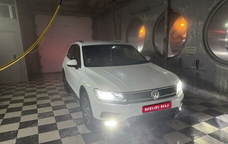 Volkswagen Tiguan II, 2018 год, 2 850 000 рублей, 1 фотография