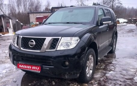 Nissan Pathfinder, 2011 год, 1 600 000 рублей, 2 фотография