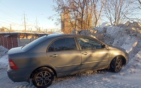 Toyota Corolla, 2004 год, 450 000 рублей, 3 фотография