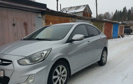 Hyundai Solaris II рестайлинг, 2012 год, 910 000 рублей, 7 фотография