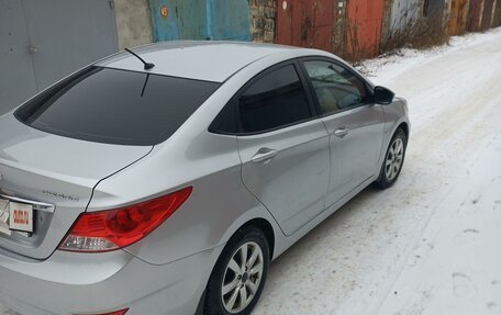 Hyundai Solaris II рестайлинг, 2012 год, 910 000 рублей, 8 фотография