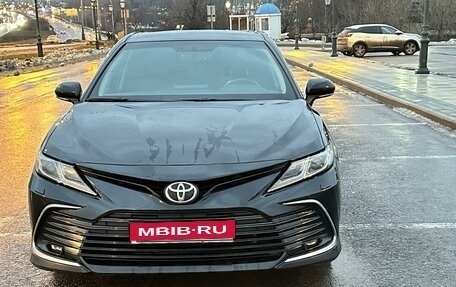 Toyota Camry, 2021 год, 3 190 000 рублей, 5 фотография