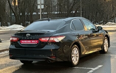 Toyota Camry, 2021 год, 3 190 000 рублей, 6 фотография