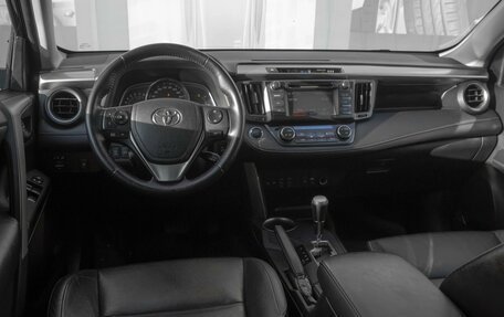 Toyota RAV4, 2013 год, 2 199 000 рублей, 6 фотография